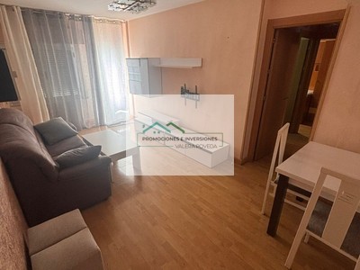 Piso en venta en Cuen, con 3 dormitorios, baño y terraza