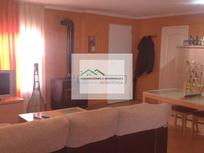 Casa en venta en Castillejo De Iniesta, con 3 dormitorios, baño y terraza