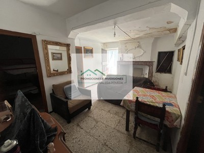 Casa en venta en Campillo De Altobuey, con 3 dormitorios y baño