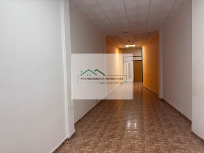Local comercial en venta en Motilla Del Palancar, con aseo