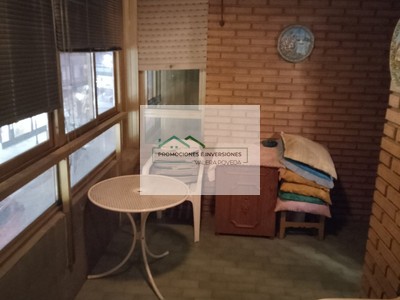 Piso en venta en Albacete, con 4 dormitorios, 2 baños, plaza de garaje y balcón