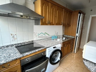 Piso en venta en Cuenca, con 3 dormitorios, baño y trastero