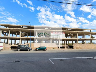 Edificio de obra nueva en venta en Tobarra