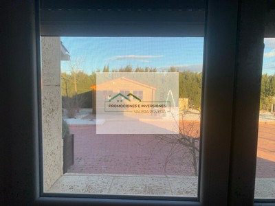 Chalet en venta en Villarrobledo, con 3 dormitorios y baño