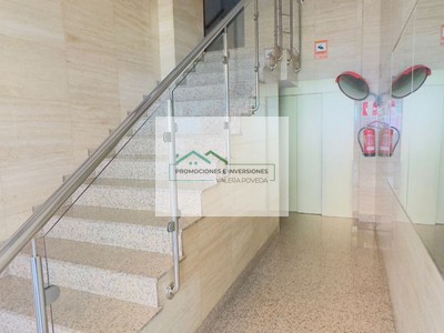 Piso en venta en Albacete, con 3 dormitorios, 2 baños, plaza de garaje, trastero, balcón y 2 terrazas