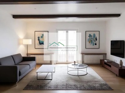 Piso en venta en Cuenca, con 2 dormitorios y 2 baños