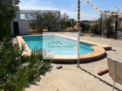 Casa rural en venta en Villarrobledo, con 2 dormitorios y baño