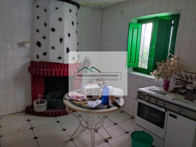 Casa en venta en Lagunaseca, con 3 dormitorios, baño y plaza de garaje