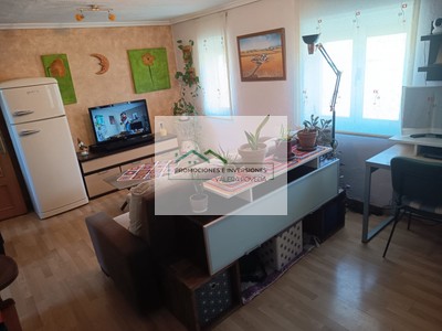 Piso en venta en Villarrobledo, con 1 dormitorio y baño