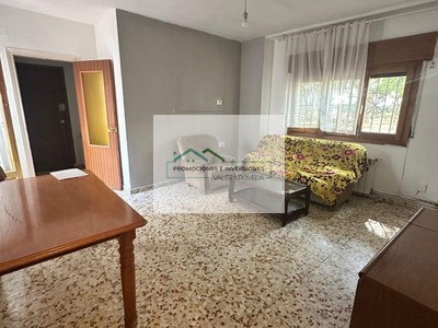 Piso en venta en Villalba De La Sierra, con 3 dormitorios, baño y trastero