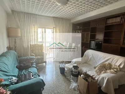 Piso en alquiler en Cuenca, con 5 dormitorios, 2 baños y terraza