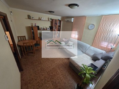 Piso en venta en Albacete, con 2 dormitorios y baño