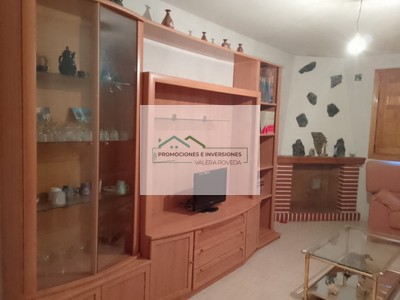 Casa en venta en Fresneda De La Sierra, con 7 dormitorios, 2 baños y plaza de garaje