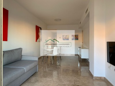 Piso en alquiler temporal en Denia, con 2 dormitorios, 2 baños, plaza de garaje y terraza