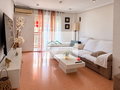 Piso en venta en Elx, con 3 dormitorios y 2 baños