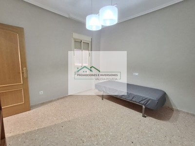 Piso en venta en Elx, con 3 dormitorios y 2 baños