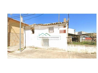 Casa en venta en Abia De La Obispalía, con 5 dormitorios y baño