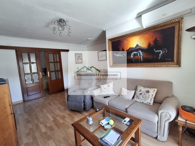 Piso en venta en Alicante (alacant), con 4 dormitorios, baño y aseo