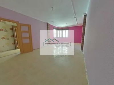 Casa en venta en Madrigueras, con 6 dormitorios y 3 baños
