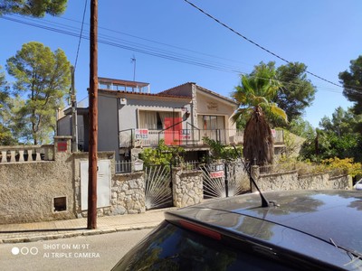 Chalet y finca rústica en venta en Palma, con 4 dormitorios, 2 baños y 2 plazas de garaje