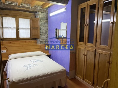 Apartamento en alquiler en Cangas Del Narcea, Centro, con 1 dormitorio, baño y trastero