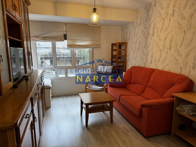 Piso en venta en Cangas Del Narcea, C/ Mayor, con 2 dormitorios y baño
