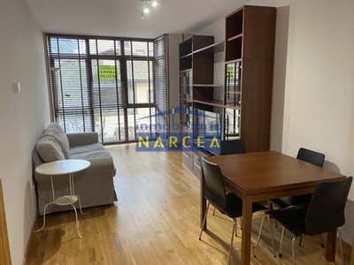 Piso en alquiler en Cangas Del Narcea, con 2 dormitorios, baño y trastero