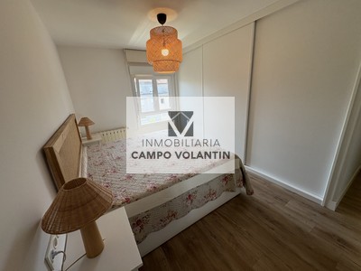 Piso en venta en Txurdinaga, con 3 dormitorios, 2 baños y balcón