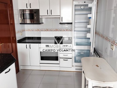 Piso en venta en Deusto, con 2 dormitorios, 2 baños, plaza de garaje y balcón