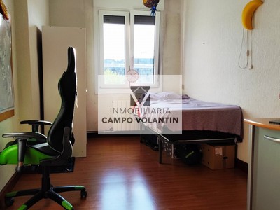 Piso en venta en San Ignacio, con 3 dormitorios, baño, trastero, balcón y terraza