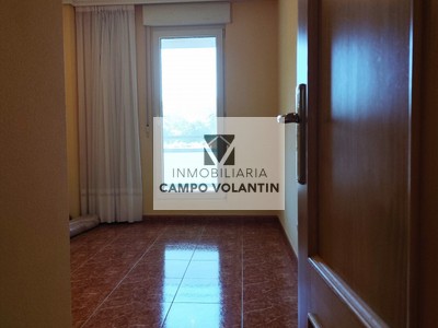 Piso en venta en Isla, con 2 dormitorios, baño, plaza de garaje y terraza