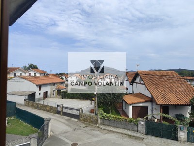 Adosado en venta en Arnuero, con 4 dormitorios, 3 baños, trastero, balcón y terreno