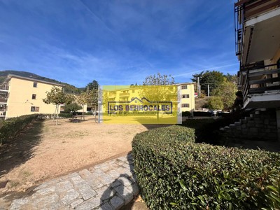 Piso en venta en Cercedilla, Cercedilla, con 3 dormitorios, baño, plaza de garaje, balcón y terraza