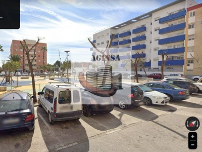 Piso en venta en Camas, con 3 dormitorios, 2 baños, plaza de garaje y balcón