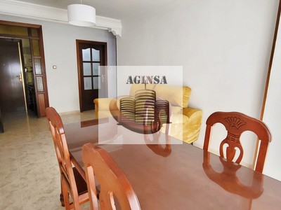 Piso en venta en San Juan De Aznalfarache, La Coperativa, con 3 dormitorios, baño y balcón