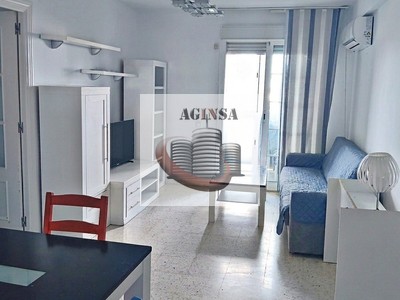 Piso en venta en Camas, con 3 dormitorios, baño, trastero y balcón