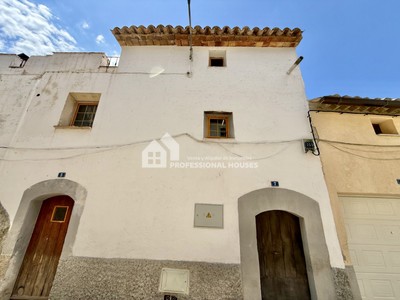 Casa en alquiler en Castillonroy, con 1 dormitorio y baño