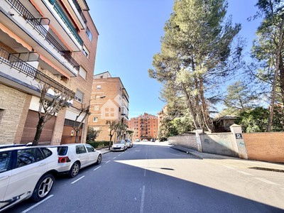 Piso en venta en Barbastro, con 4 dormitorios, 2 baños, trastero y 2 balcones