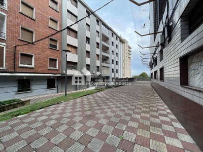 Piso en venta en Santurtzi, con 3 dormitorios y 2 baños