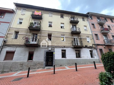 Piso en venta en Barakaldo, con 1 dormitorio y baño