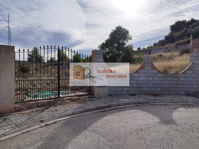 Terreno urbano en venta en Montroy
