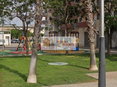 Piso en venta en Alfafar, con 2 dormitorios, baño y balcón