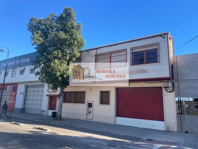 Nave industrial en venta en Quart De Poblet, con 3 baños