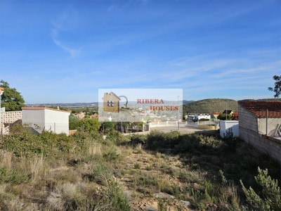 Terreno urbano en venta en Montroy