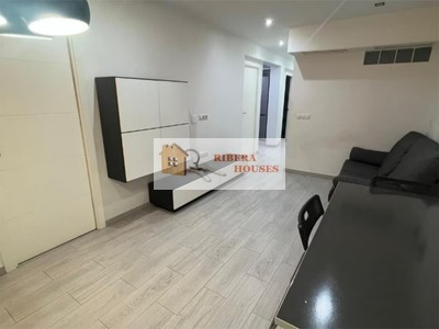 Piso en venta en Catarroja, con 3 dormitorios, baño y balcón