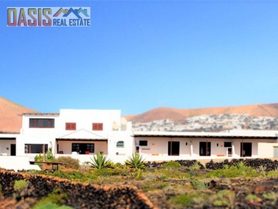 Complejo turístico en venta en Tahiche, con 10 dormitorios, 8 baños, 8 plazas de garaje, trastero y 6 terrazas