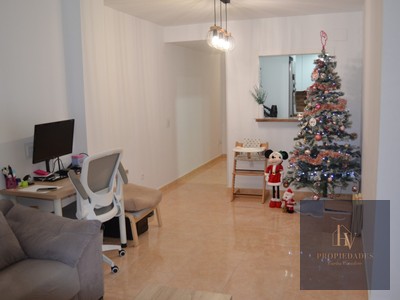 Piso en venta en El Casar, Villanueva De La Torre, con 2 dormitorios, baño, plaza de garaje y trastero