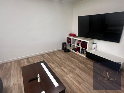 Piso en venta en El Casar, Madrid, con 3 dormitorios, baño, balcón y terraza