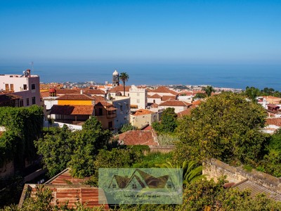 Piso en venta en La Orotava, con 3 dormitorios, 2 baños y balcón