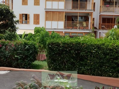 Apartamento en venta en Puerto De La Cruz, con 3 dormitorios, 2 baños, plaza de garaje y balcón